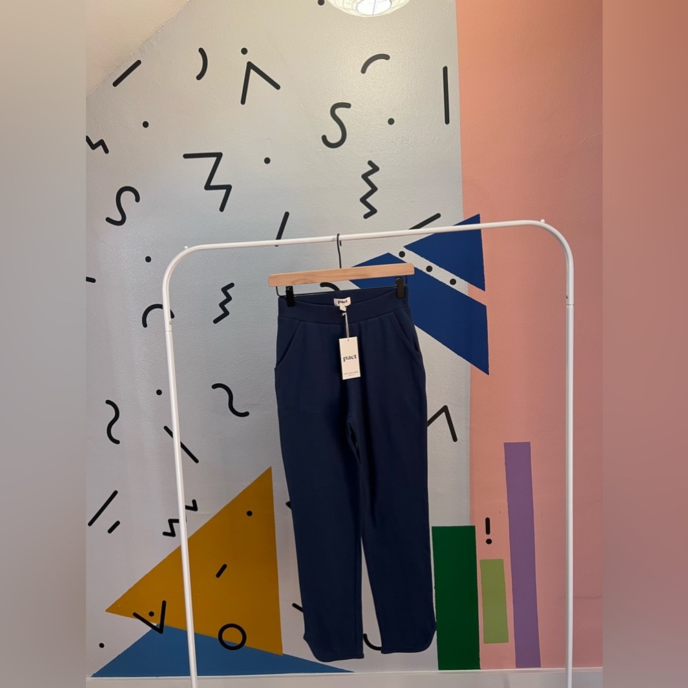 BRAND NEW PACT AIRPLANE TULIP HEM PANT